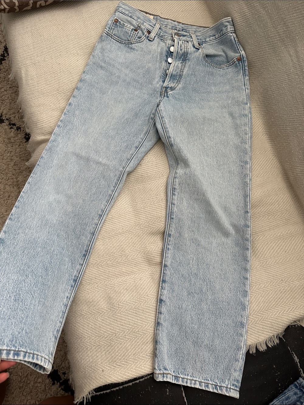 LEVI’S 501 Light Wash Straight Leg Women's Jeans - very good condition